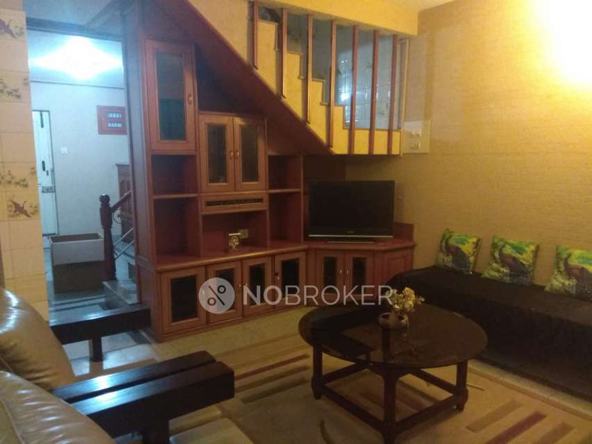 Single Room for Male In 3 BHK  In Crescent Court Apartments In Seshadripuram