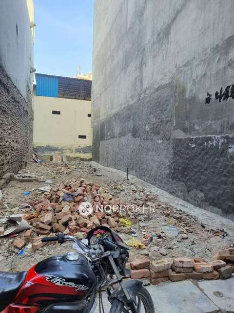 Godown/Warehouse in Dasrathpuri, Delhi for Rent 