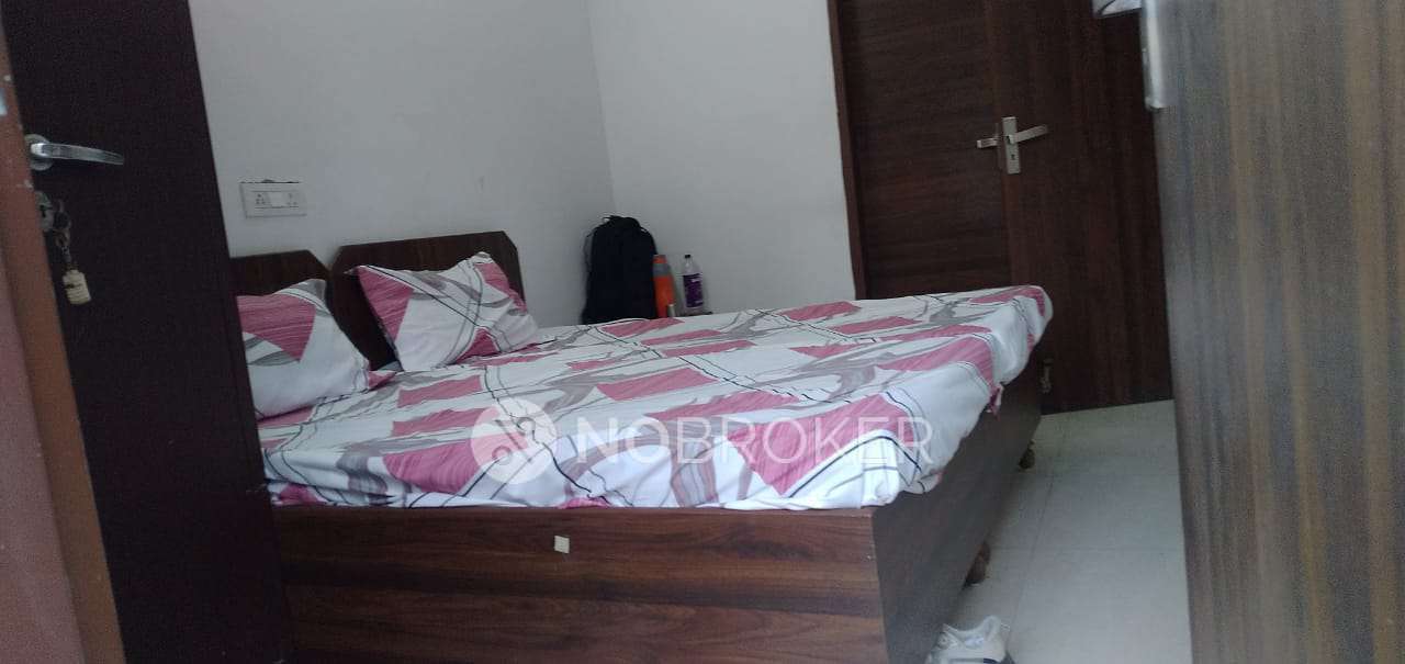 PG for Boys in Sector 28