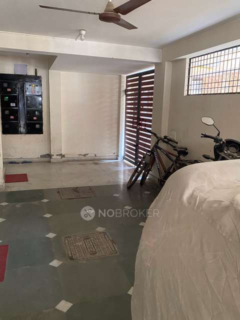 2 BHK Flat For Sale  In New Manglapuri