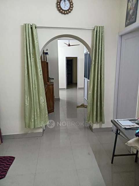 PG for Girls in Mandavelipakkam,