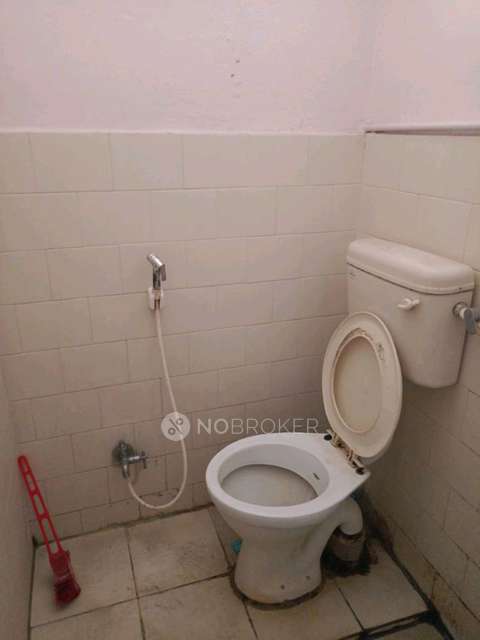 2 BHK Flat In Prashanti Nilayam, Lic Colony For Sale  In Mehdipatnam