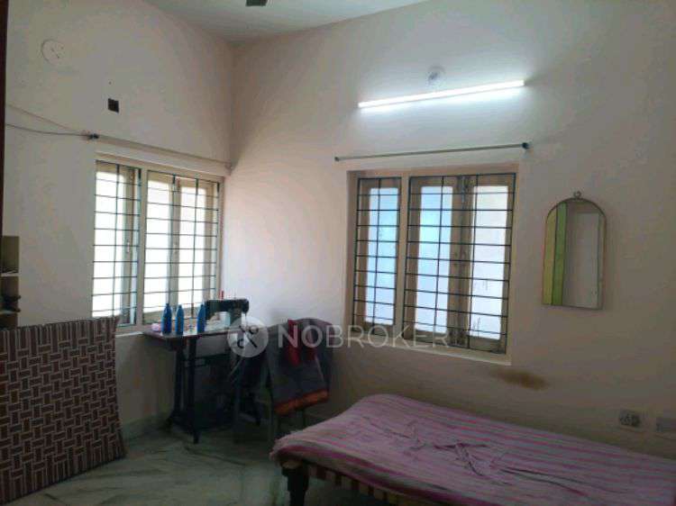 2 BHK Flat In Prashanti Nilayam, Lic Colony For Sale  In Mehdipatnam