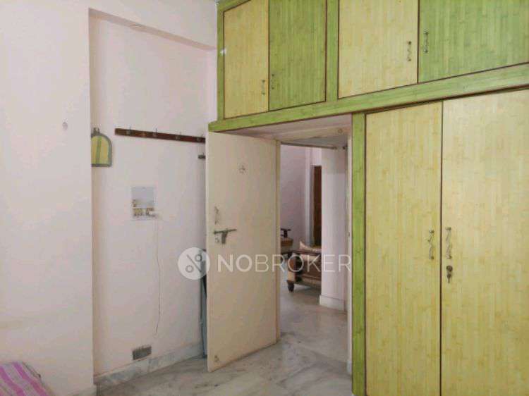 2 BHK Flat In Prashanti Nilayam, Lic Colony For Sale  In Mehdipatnam