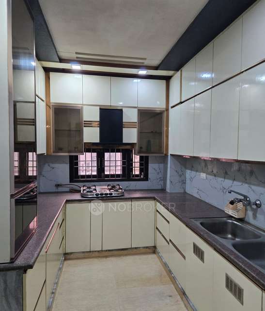 4 BHK House For Sale  In  Punjabi Bagh
