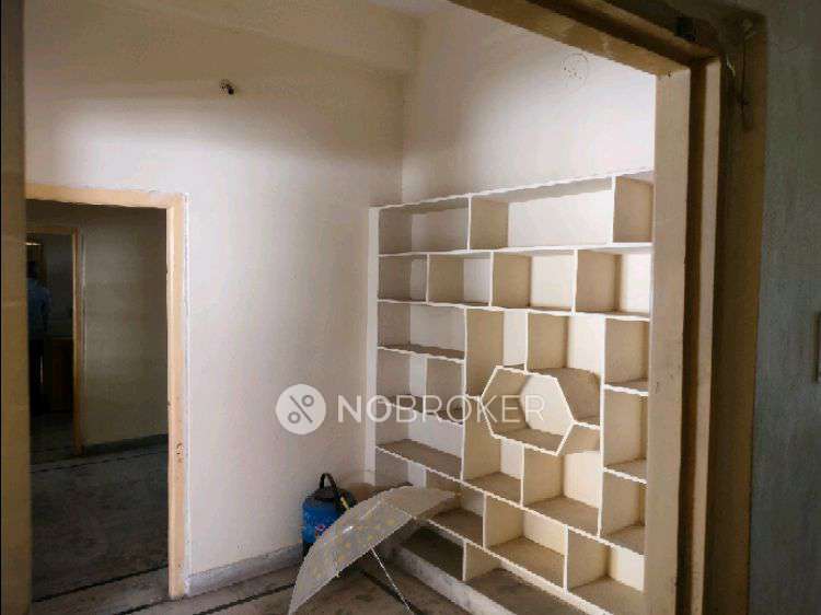 PG for Boys in South India Shopping Mall