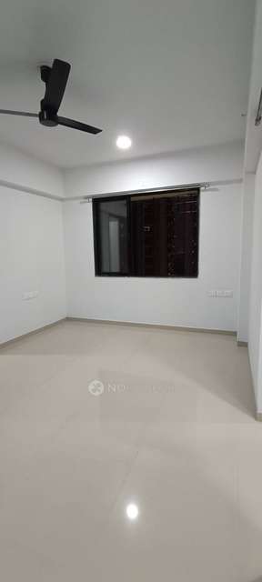 1 BHK Flat In Highland Pearl Majiwada, Thane West for Rent  In Thane West