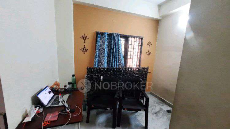 2 BHK Flat In Akriti Krishnaveni Arcade For Sale  In Ktr Colony Road Number 5