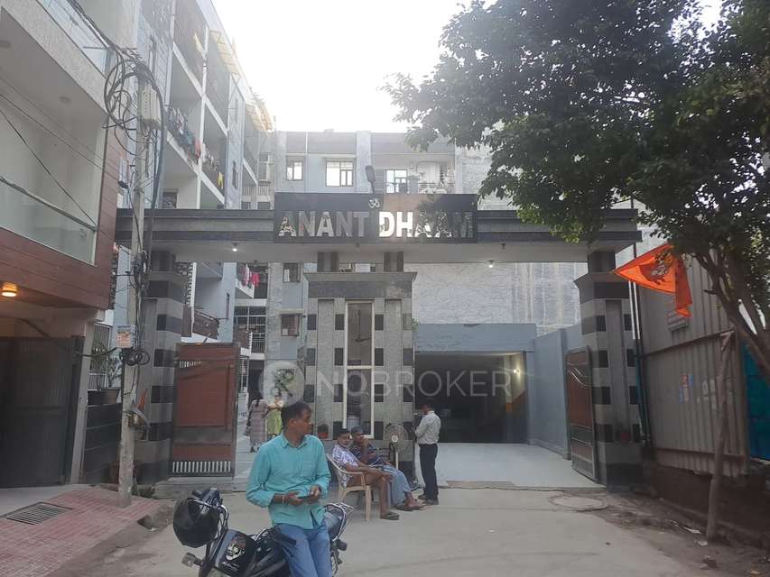 Single Room for Male In 3 BHK In Anant Dham Housing Society In Sector 49