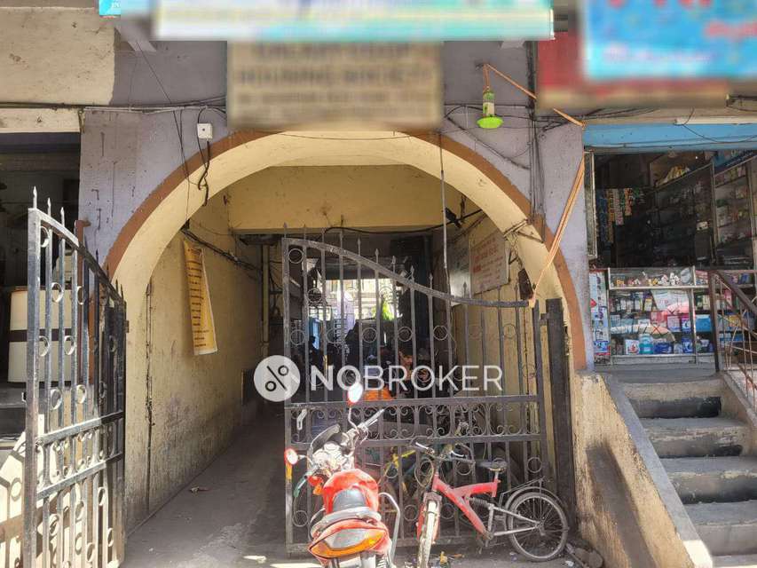 Shop in Guruwar Peth, Pune for sale 