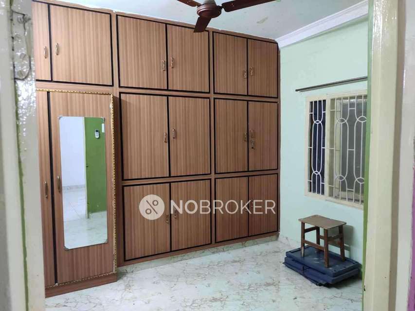 2 BHK Flat In Gandhi Estates, Block %27a%27 For Sale  In Serilingampally