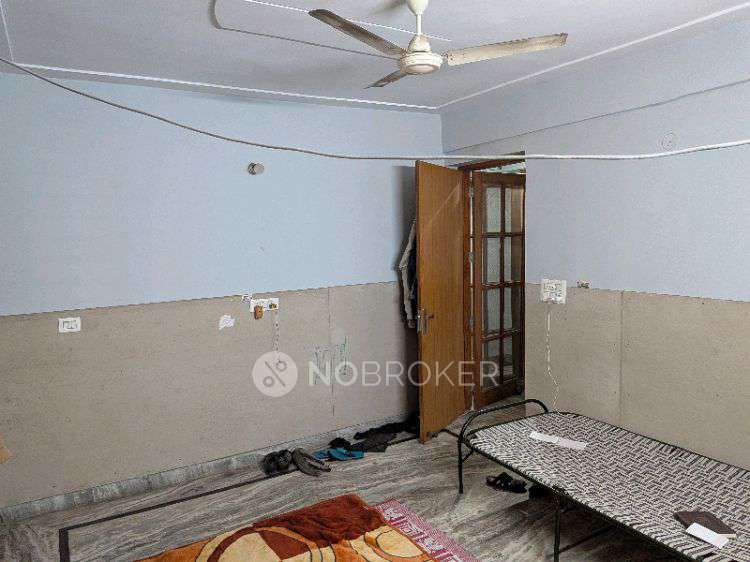 Single Room for Male In 1 BHK  In Sb In Sector 49