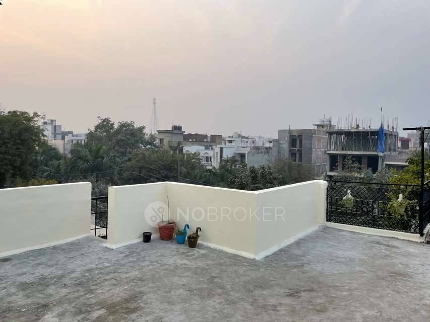 1 RK House for Rent  In Sector 20
