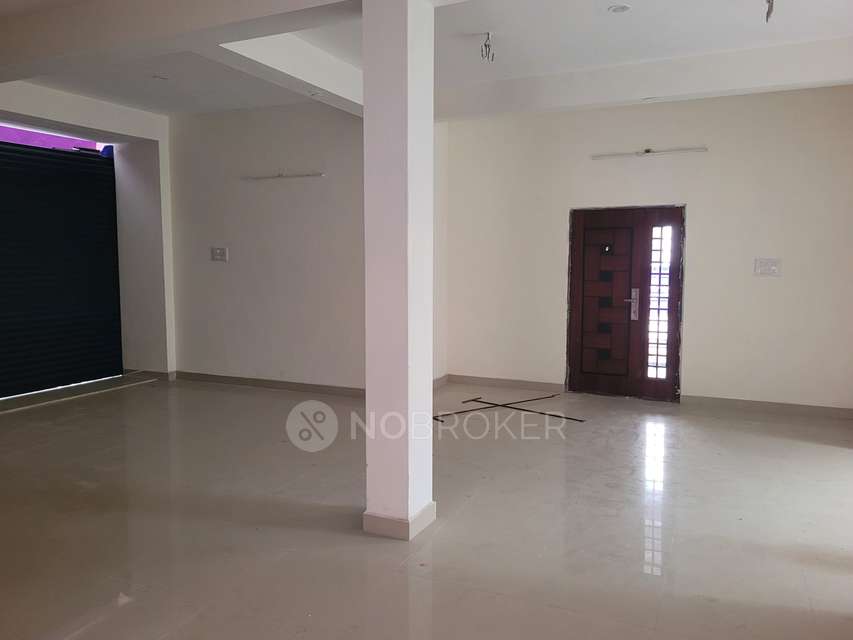 Showroom in West Mambalam, Chennai for Rent 
