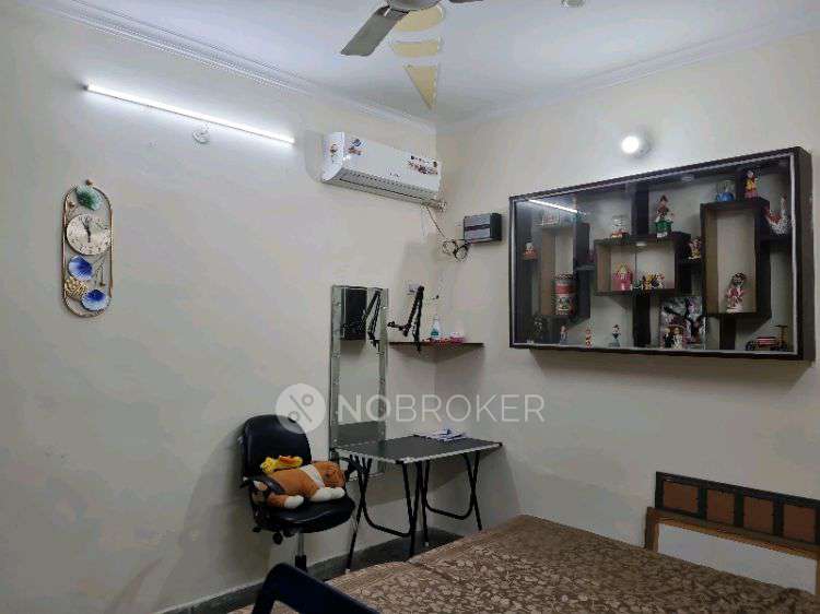 4 BHK Flat For Sale  In Uttam Nagar