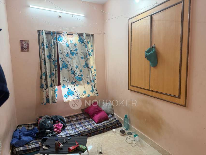 Shared Room for Male In 2 BHK  In Old Madiwala