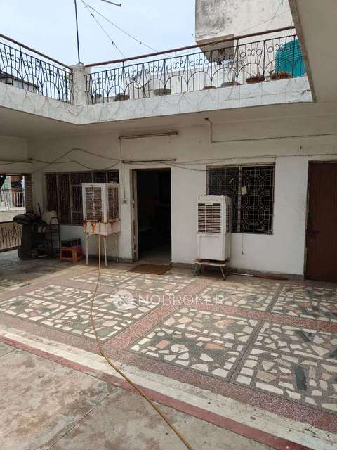 Commercial Property in Chatarpur Enclave Phase 2, Delhi for Rent 