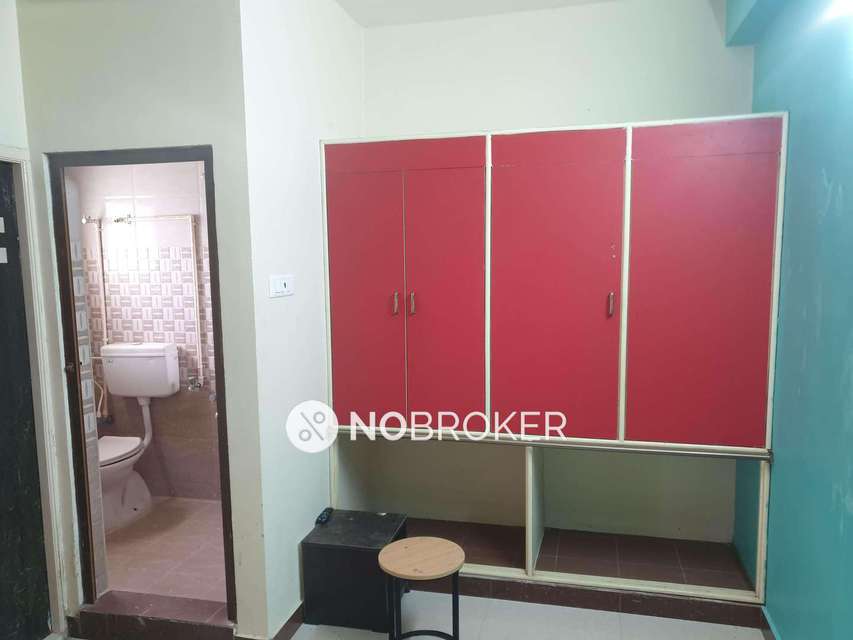 4 BHK Flat In Shree Dhakshina Murthy Homes  For Sale  In Sithalapakkam