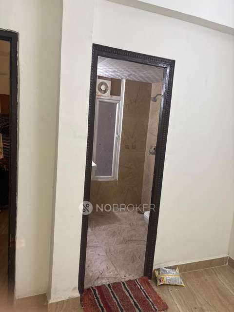 Single Room for Female In 2 BHK  In Migsun Vilasa Eta 2 In Migsun Vilaasa