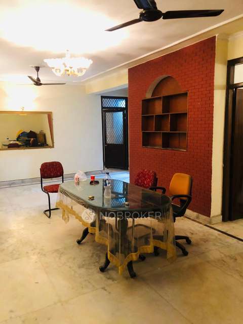 3 BHK Flat In Sun Apartment , Sainik Farm For Sale  In Freedom Fighters Enclave