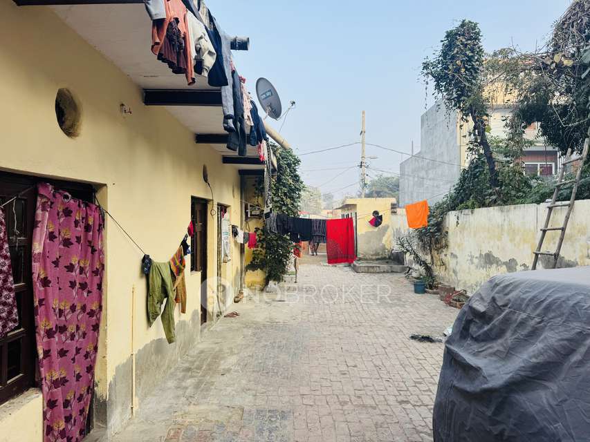 Plot For Sale  In Sanjay Colony  In Narela