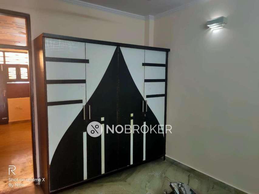 2 BHK Flat In Mittal Niwas For Sale  In Block D
