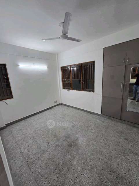 PG for Anyone in Faiz Road