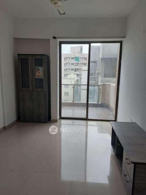 2 BHK Flat In Gulmohar Gold Coast For Sale  In Gulmohar Goldcoast