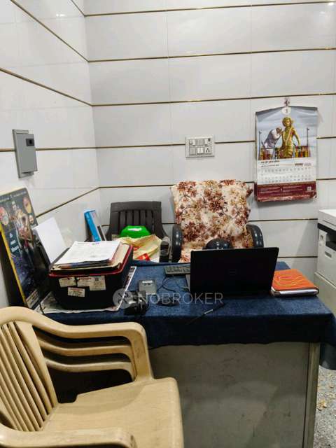 Shop in Mayur Vihar Phase 1, Delhi for Rent 