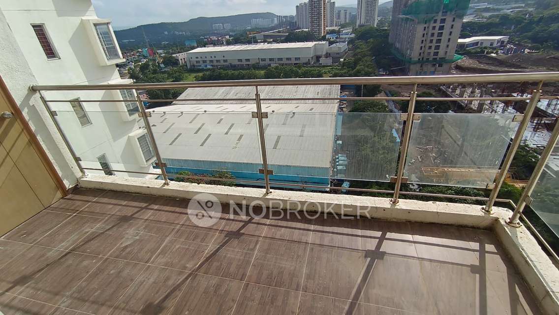 Single Room for Male In 3 BHK  In Tcg The Crown Greens, Hinjewadi In The Crown Greens - Old Building