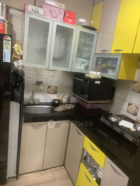 1 BHK Flat In Standalone Building  For Sale  In Vile Parle