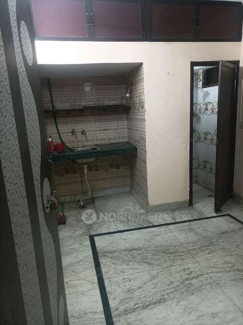 1 RK House for Rent  In Tagore Garden Extension