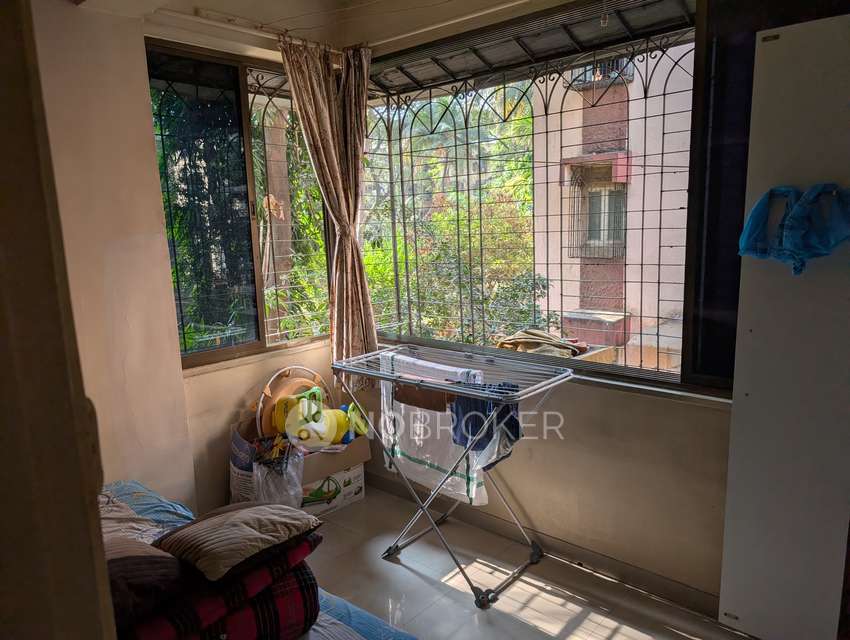 1 BHK Flat In Parijat Chs, Mulund West, Mulund West for Rent  In Mulund West