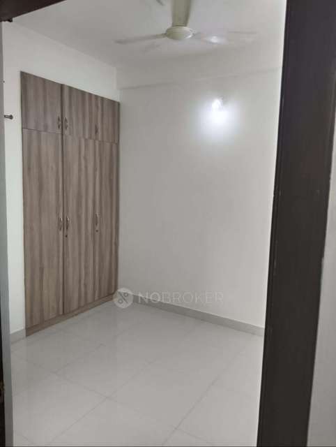 2 BHK Flat In Pranav Menakshi Apartment for Rent  In Shenoy Nagar,