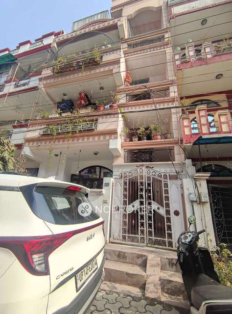 2 BHK Flat In Standalone for Rent  In Shakti Khand 4, Indirapuram