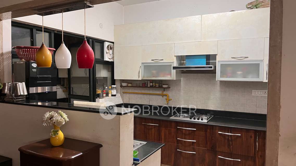 Single Room for Female In 3 BHK  In Sterling Shalom In Brookefield