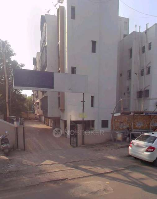 1 BHK Flat In Mantri Niketan Building for Rent  In Dapodi
