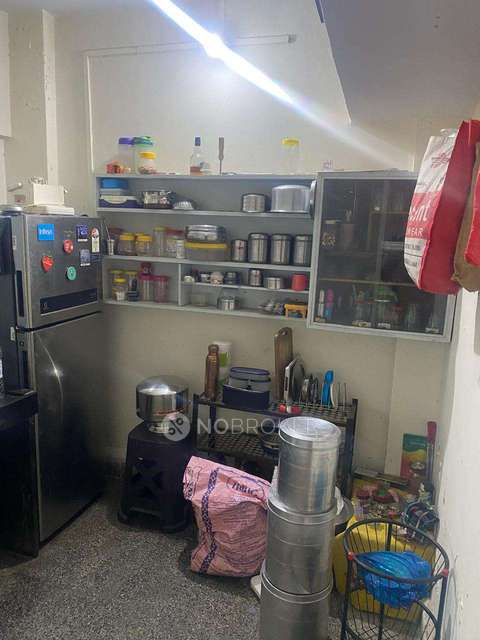 1 BHK Flat In Mantri Niketan Building for Rent  In Dapodi