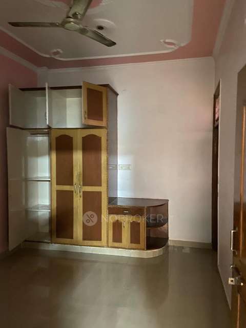 1 BHK Flat In Mohan Meakin Society for Rent  In Vasundhara