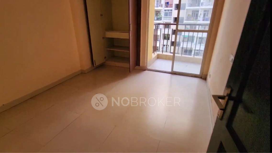 2 BHK Flat In Aims Golf Avenue 2  for Rent  In Sector 75