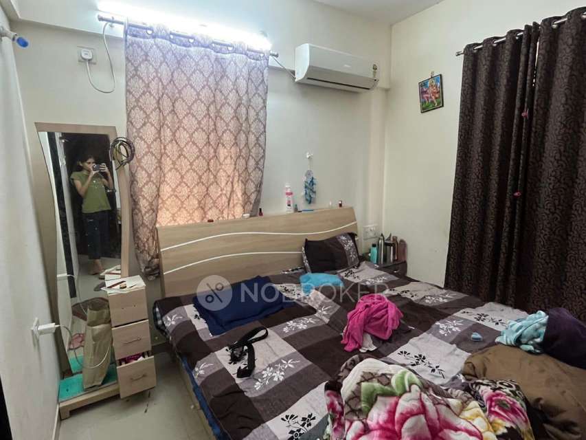 Shared Room for Female In 3 BHK  In Atlanta Society In  Wakad, Pune