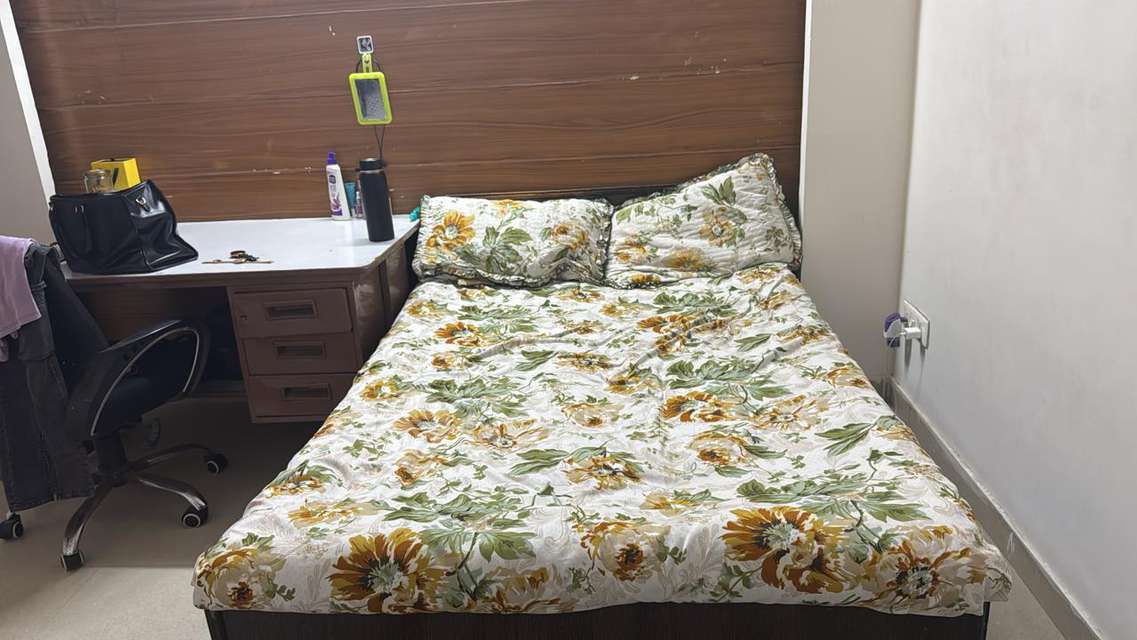 Single Room for Female In 2 BHK  In Apartment In Dwarka Mor