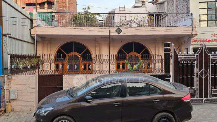 4+ BHK House for Rent  In Sector 11