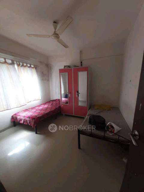 Single Room for Male In 2 BHK  In Kalpavruksha Eros Meadows, Wakad In Wakad