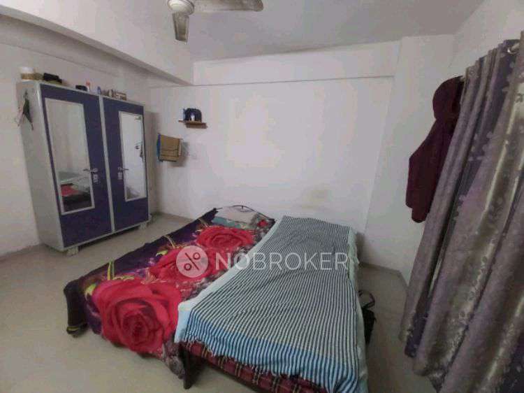 Single Room for Male In 2 BHK  In Kalpavruksha Eros Meadows, Wakad In Wakad