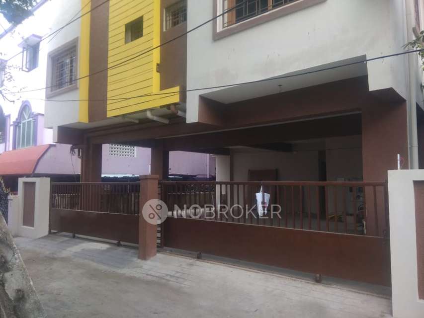 2 BHK Flat In Lakshmi Flats, Koyambedu For Sale  In Rathnapuri