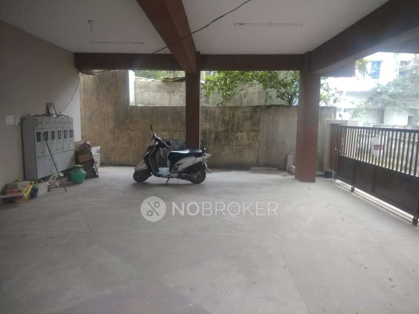2 BHK Flat In Lakshmi Flats, Koyambedu For Sale  In Rathnapuri