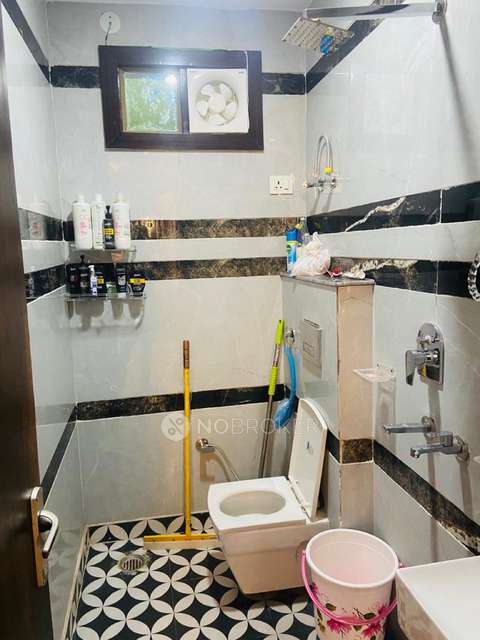 3 BHK Flat In Standalone Building  For Sale  In Dwarka