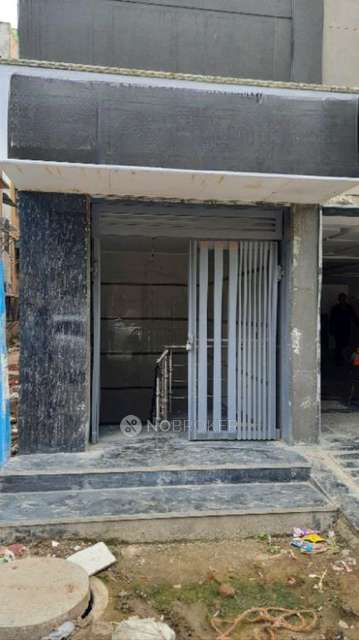 Godown/Warehouse in Pitam Pura, Delhi for sale 