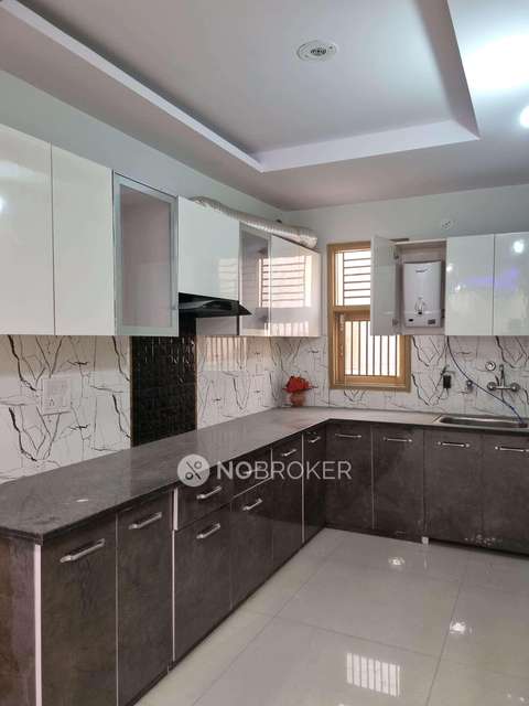 3 BHK Flat In Apartment For Sale  In Razapur Khurd